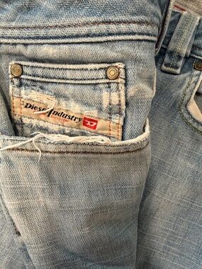 Vintage 2004 Diesel Light Blue Distressed Denim Jeans with Coin Pocket